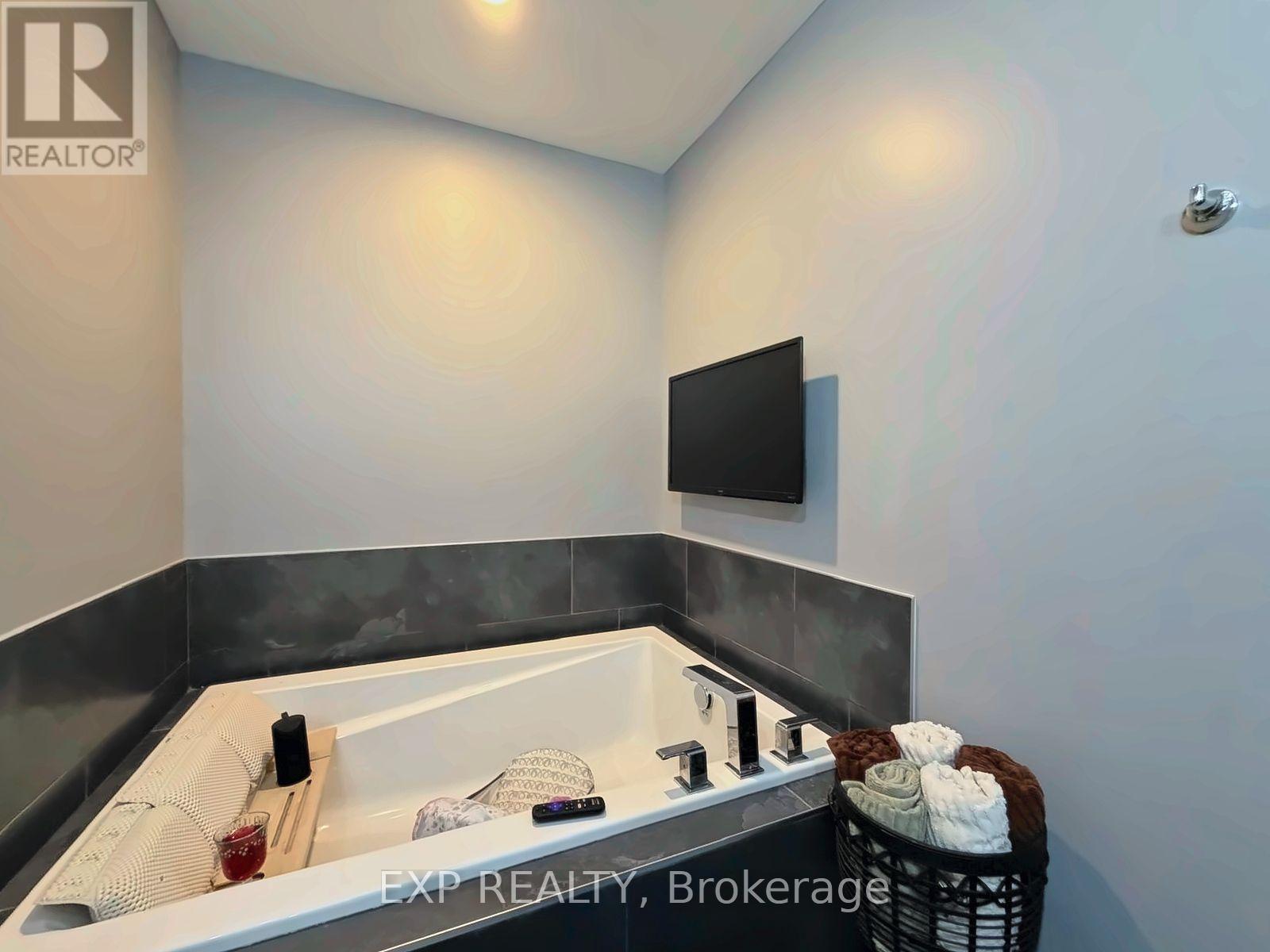 543 Rathburn Lane, Ottawa, Ontario K1T 0T3 - Photo 34 - X13851230