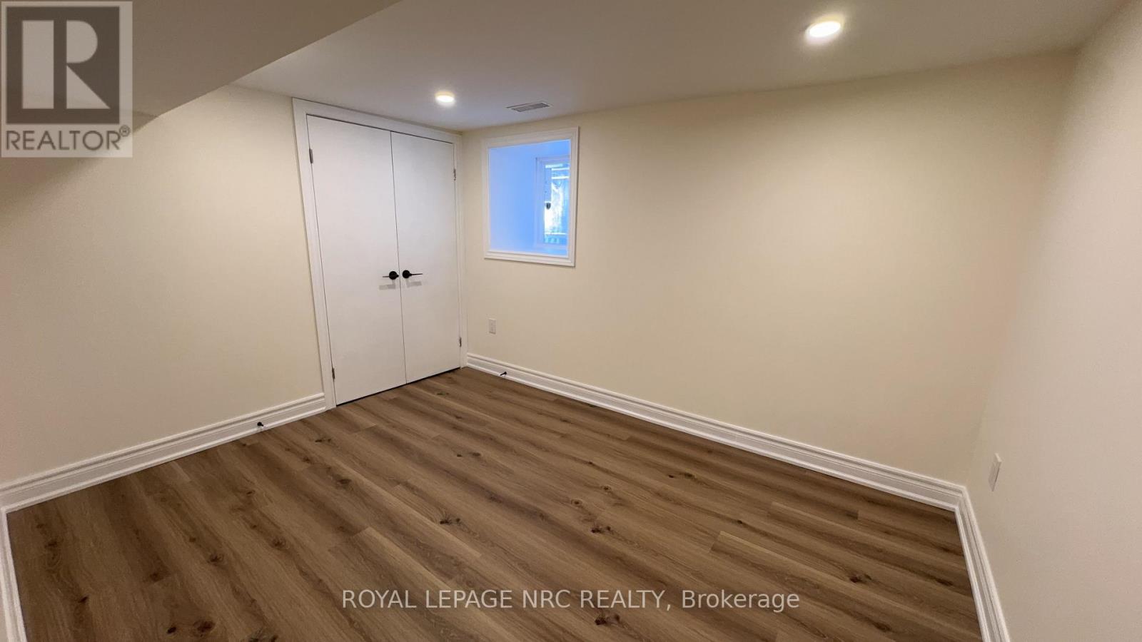 4677 Crysler Avenue, Niagara Falls (Downtown), Ontario  L2E 3V7 - Photo 20 - X13851428