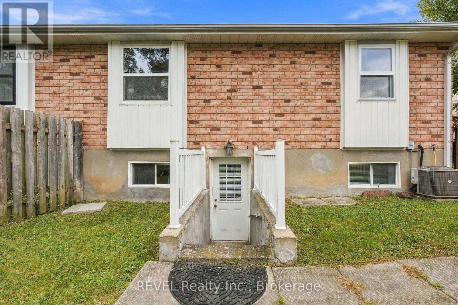 3 Ormond Street N, Thorold, Ontario  L2V 1Y6 - Photo 43 - X13851446