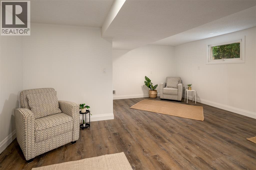 32 Louisa Street, Point Edward, Ontario  N7V 1W1 - Photo 19 - 26024006