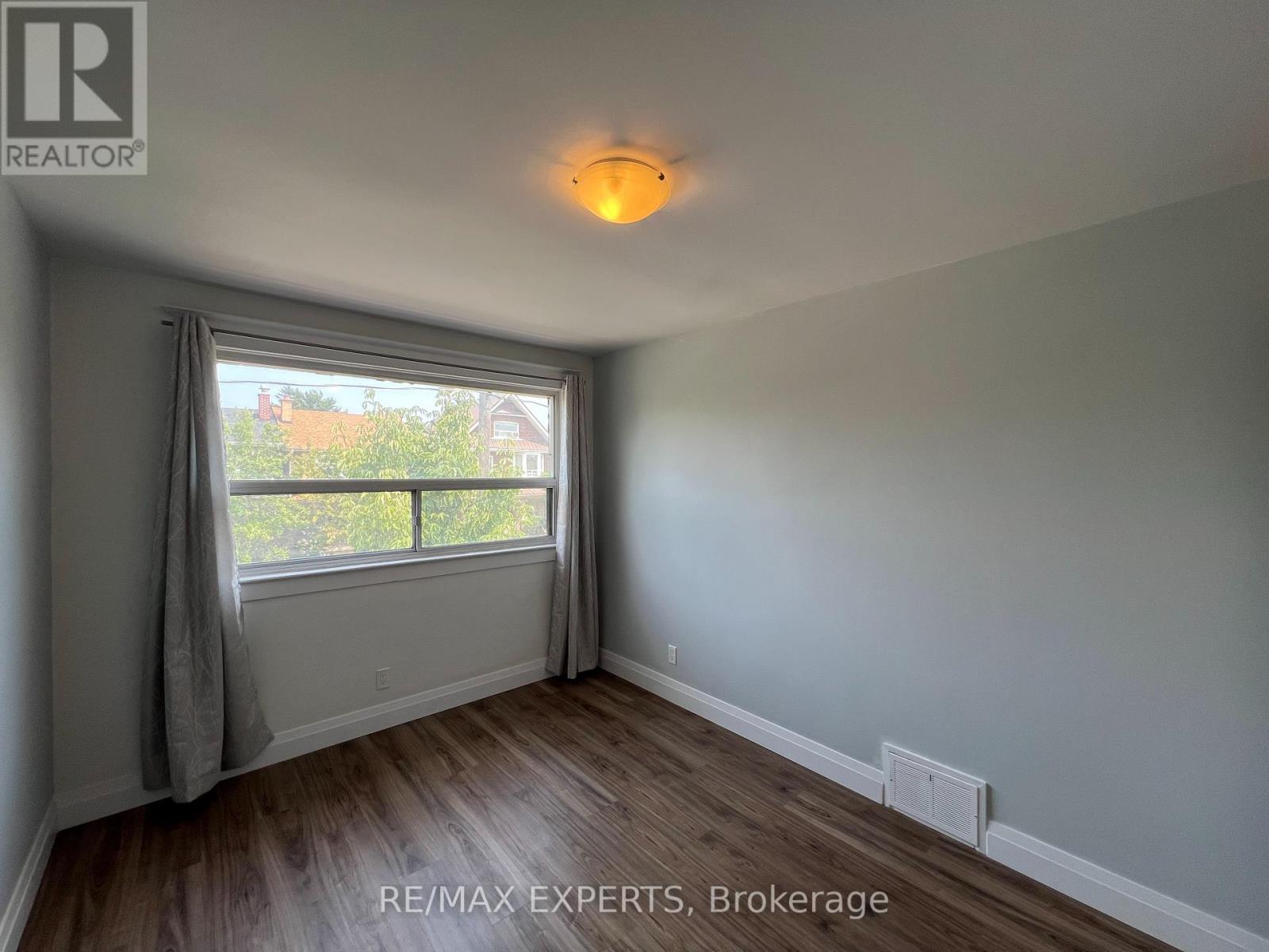 2nd Floor - 366 Lauder Avenue, Toronto, Ontario  M6E 3H8 - Photo 16 - C13851124