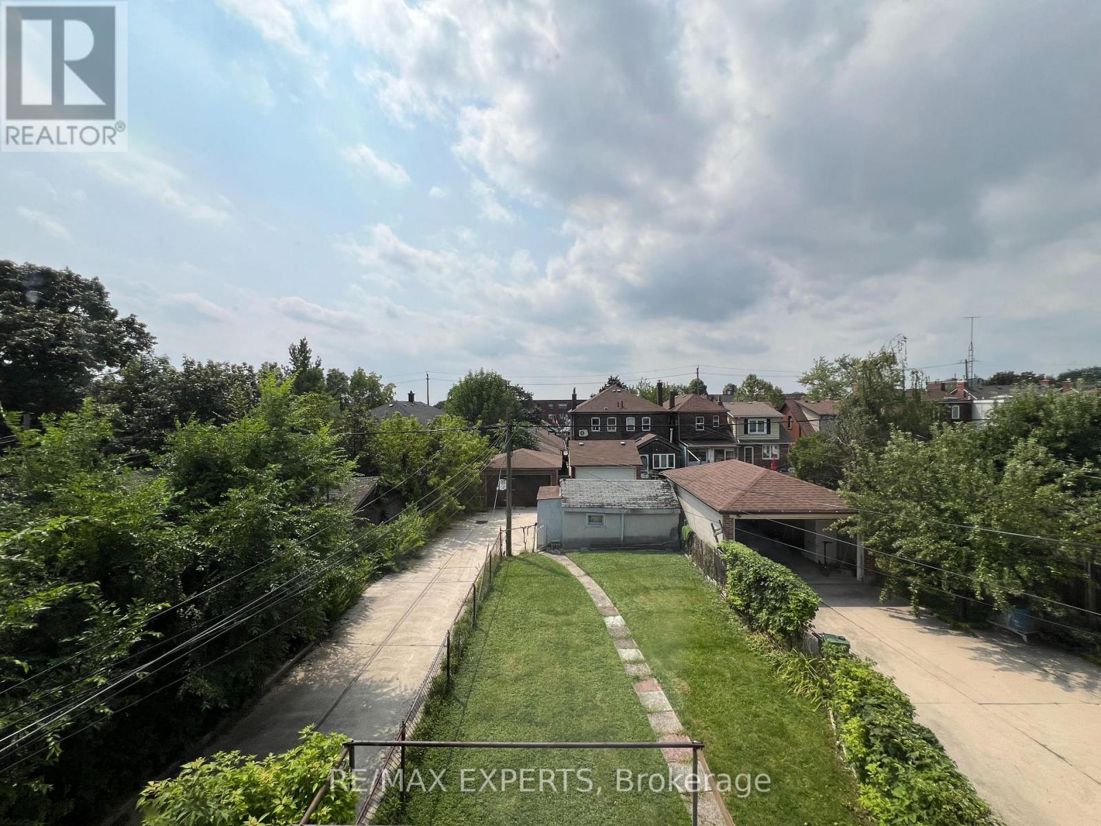 2nd Floor - 366 Lauder Avenue, Toronto, Ontario  M6E 3H8 - Photo 20 - C13851124