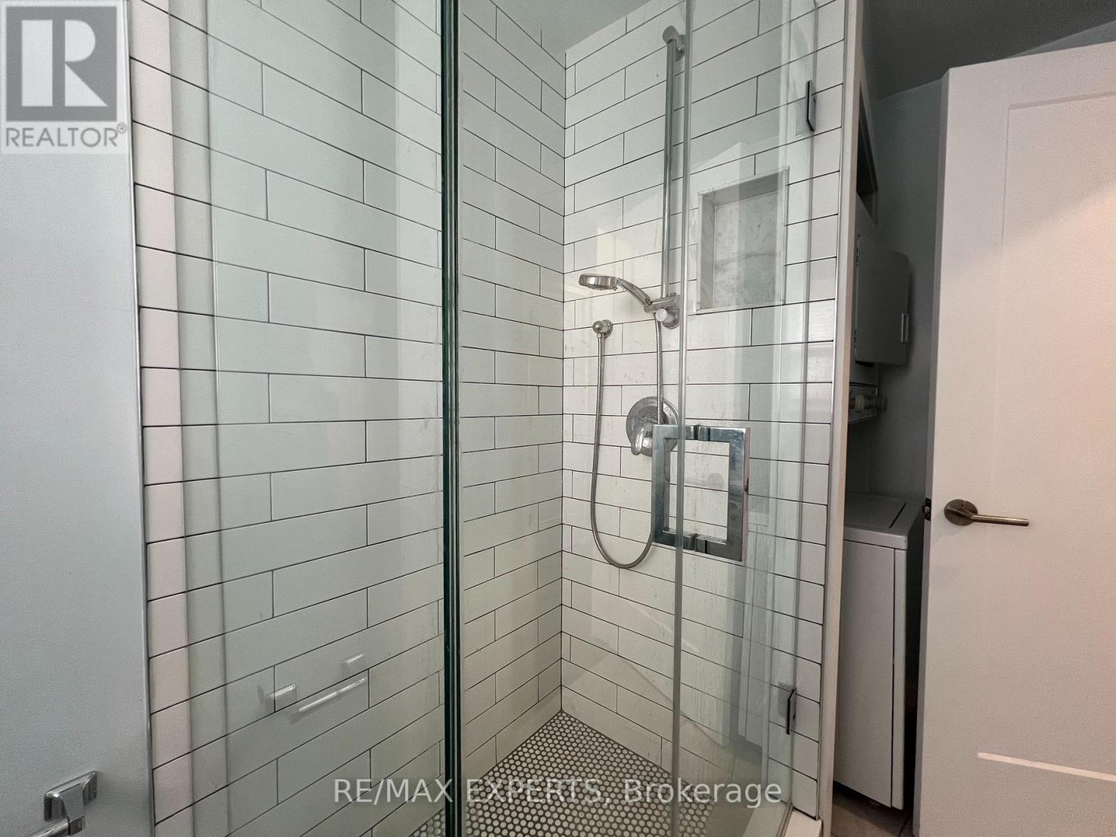 2nd Floor - 366 Lauder Avenue, Toronto, Ontario  M6E 3H8 - Photo 22 - C13851124
