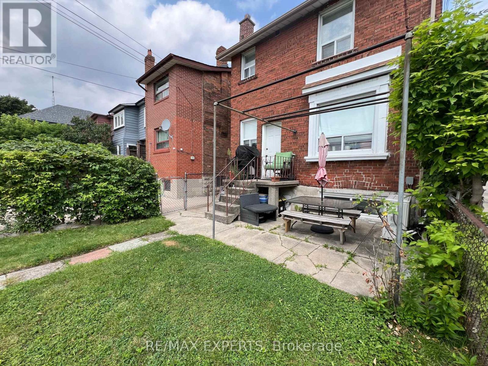 2nd Floor - 366 Lauder Avenue, Toronto, Ontario  M6E 3H8 - Photo 24 - C13851124
