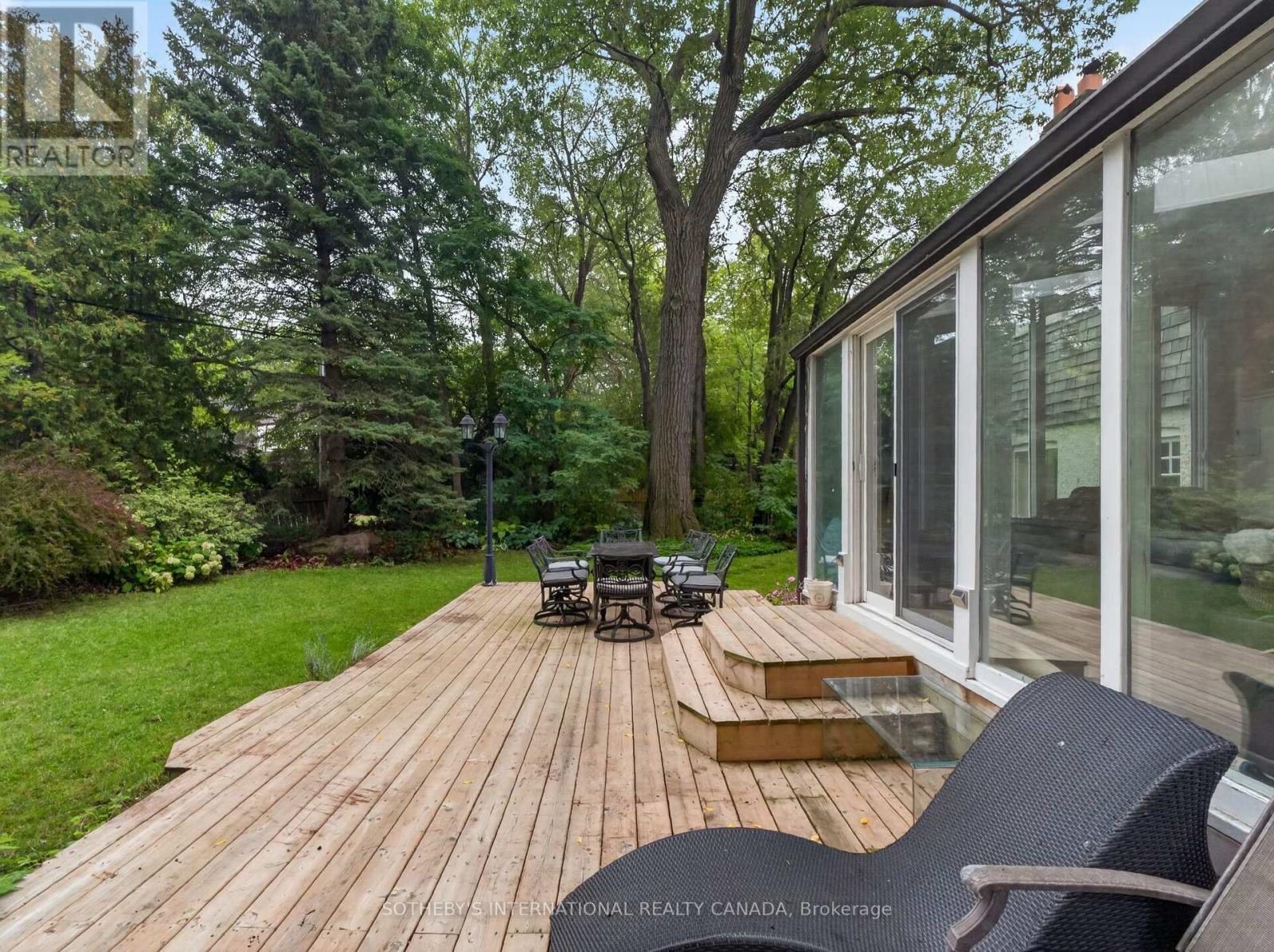 91 Braemore Gardens, Toronto, Ontario  M6G 2C7 - Photo 27 - C13851128