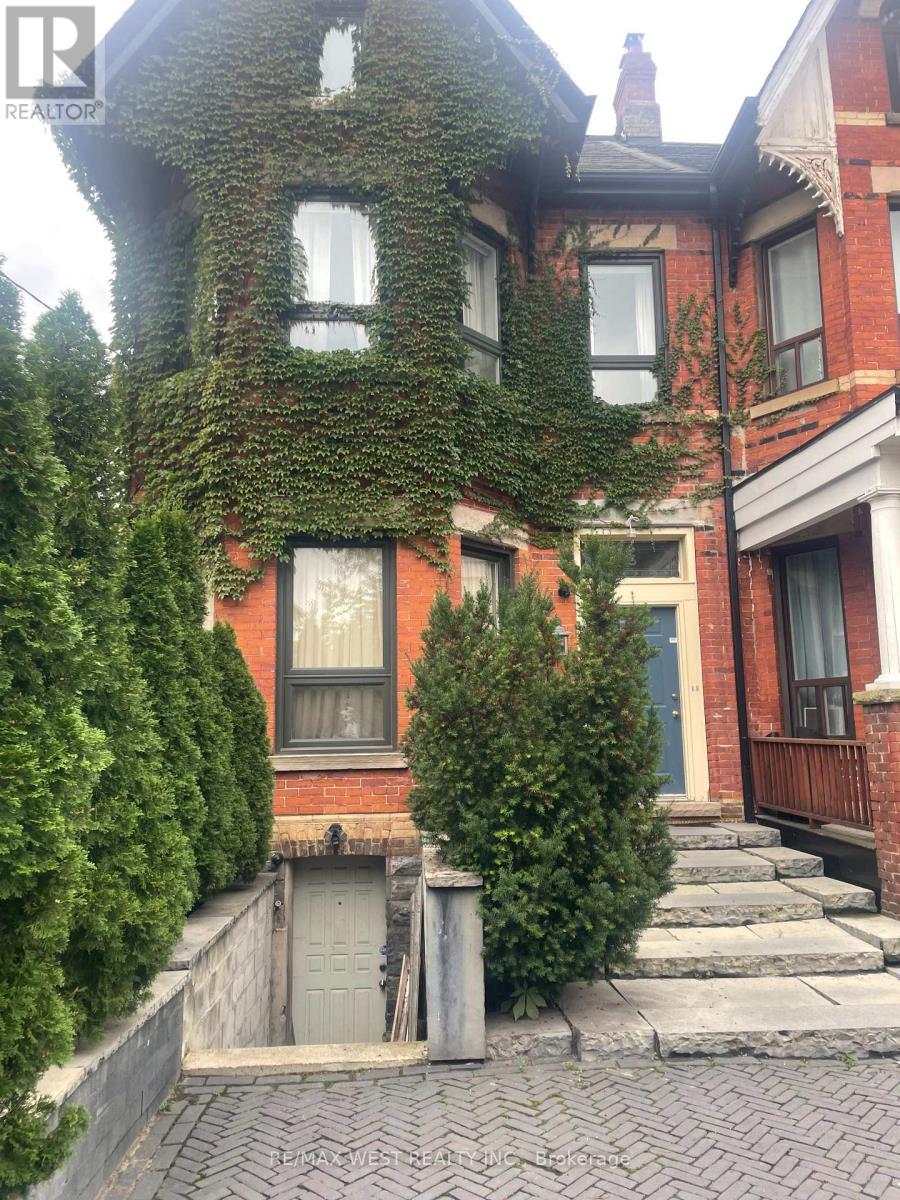 202 REAR - 13 GRANGE AVENUE