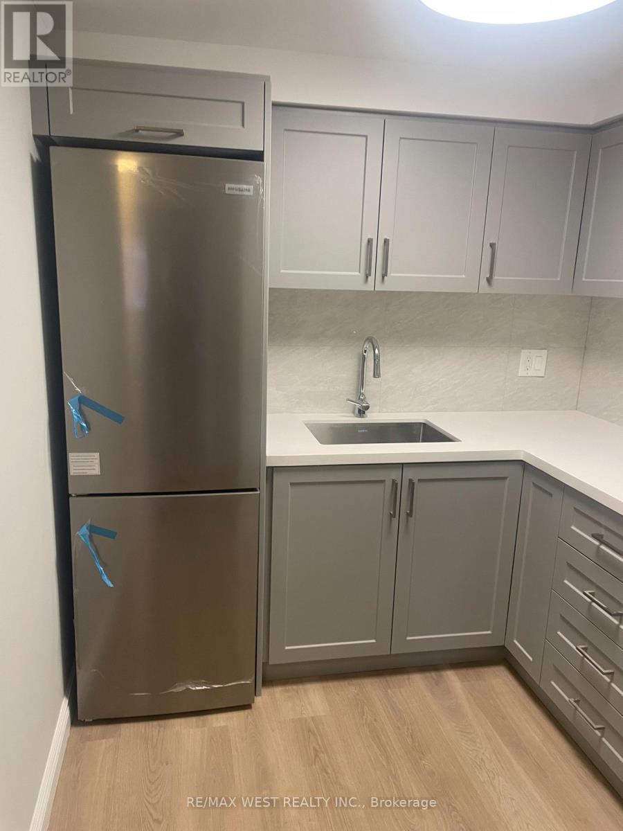 202 Rear - 13 Grange Avenue, Toronto, Ontario  M5T 1C6 - Photo 12 - C13851156