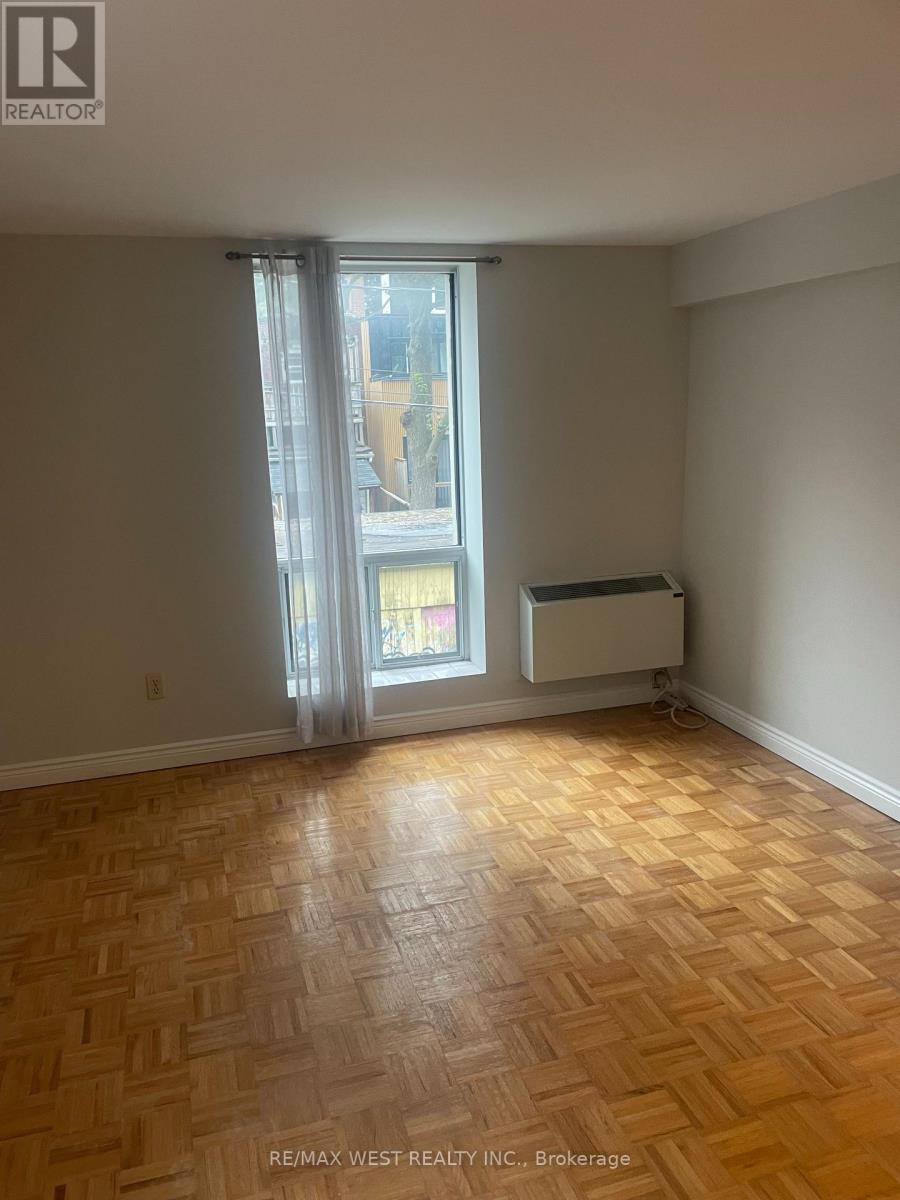 202 Rear - 13 Grange Avenue, Toronto, Ontario  M5T 1C6 - Photo 6 - C13851156