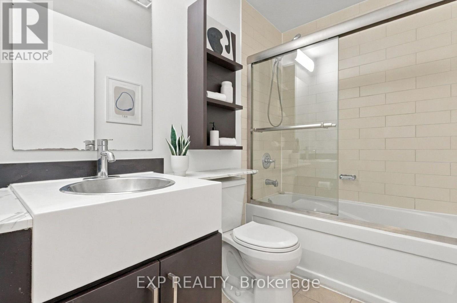301 - 9 Spadina Avenue, Toronto, Ontario  M5V 3V5 - Photo 19 - C13851372