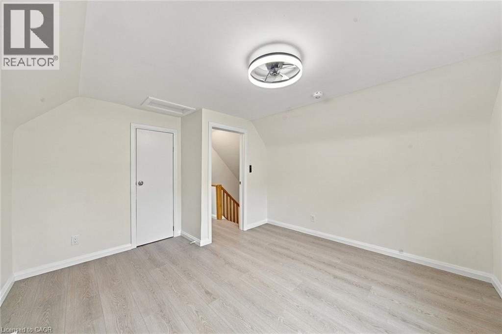 294 East 28th Street, Hamilton, Ontario  L8V 3J3 - Photo 19 - 40867862