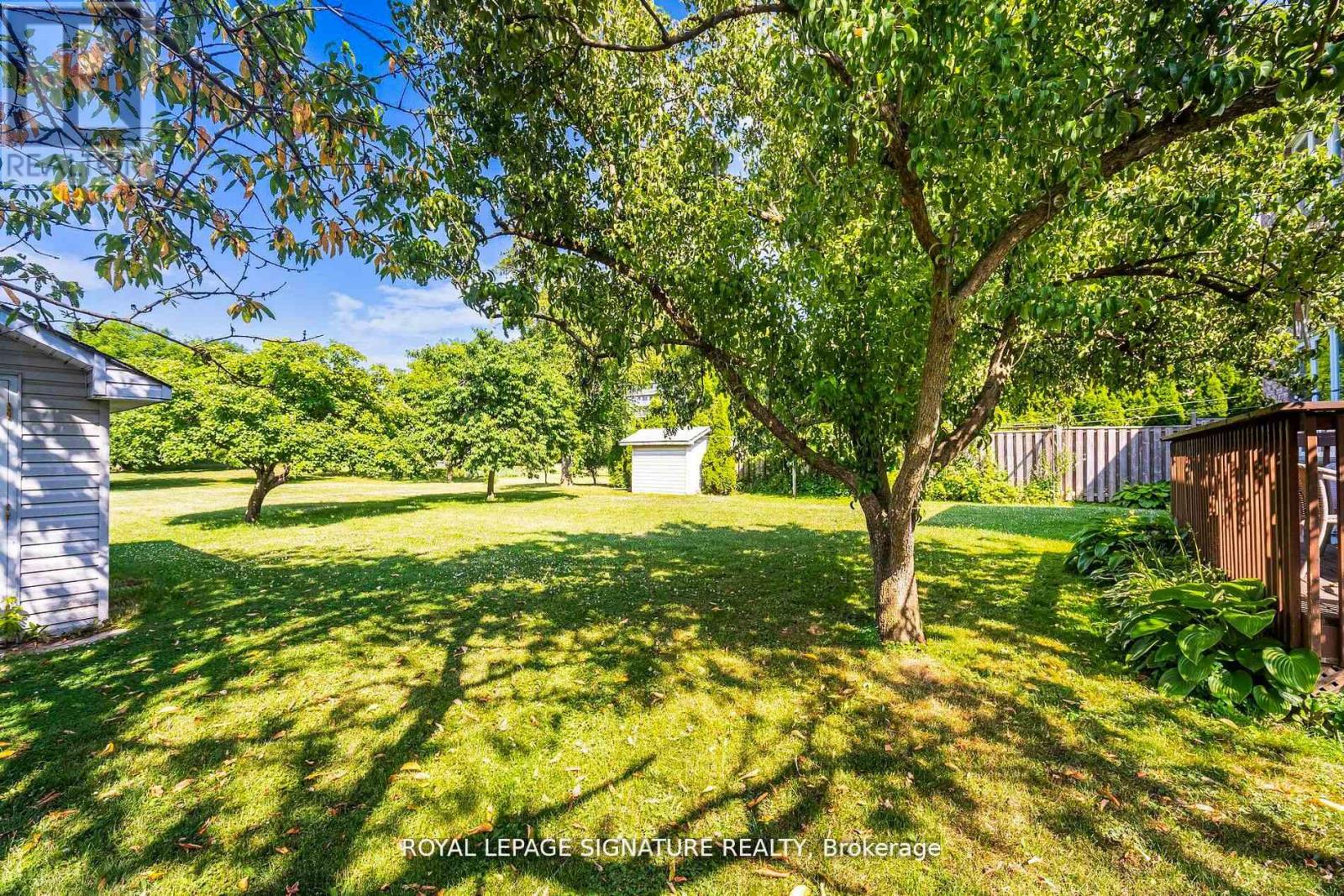 4097 Hickory Drive, Mississauga, Ontario L4W 1L1 - Photo 2 - W13850144