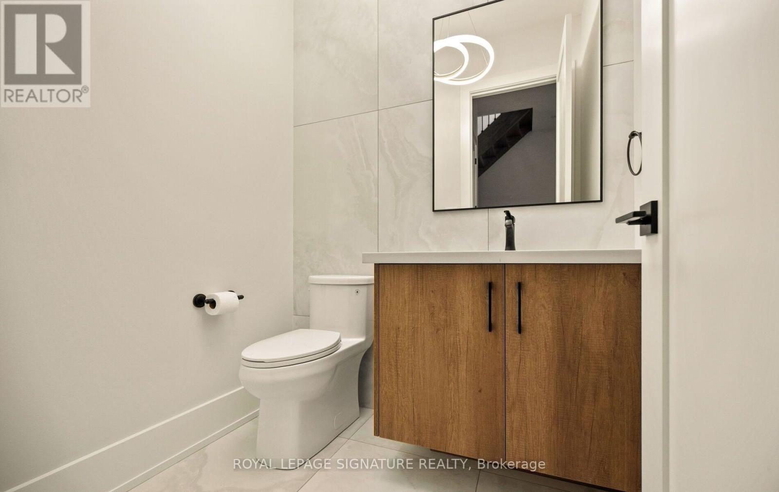 62 Ash Crescent, Toronto, Ontario  M8W 1E6 - Photo 21 - W13850824