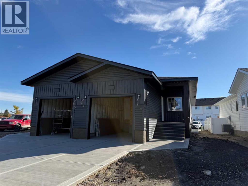 15 Ellington Crescent, Red Deer, Alberta  T4P 3M1 - Photo 1 - A2331401