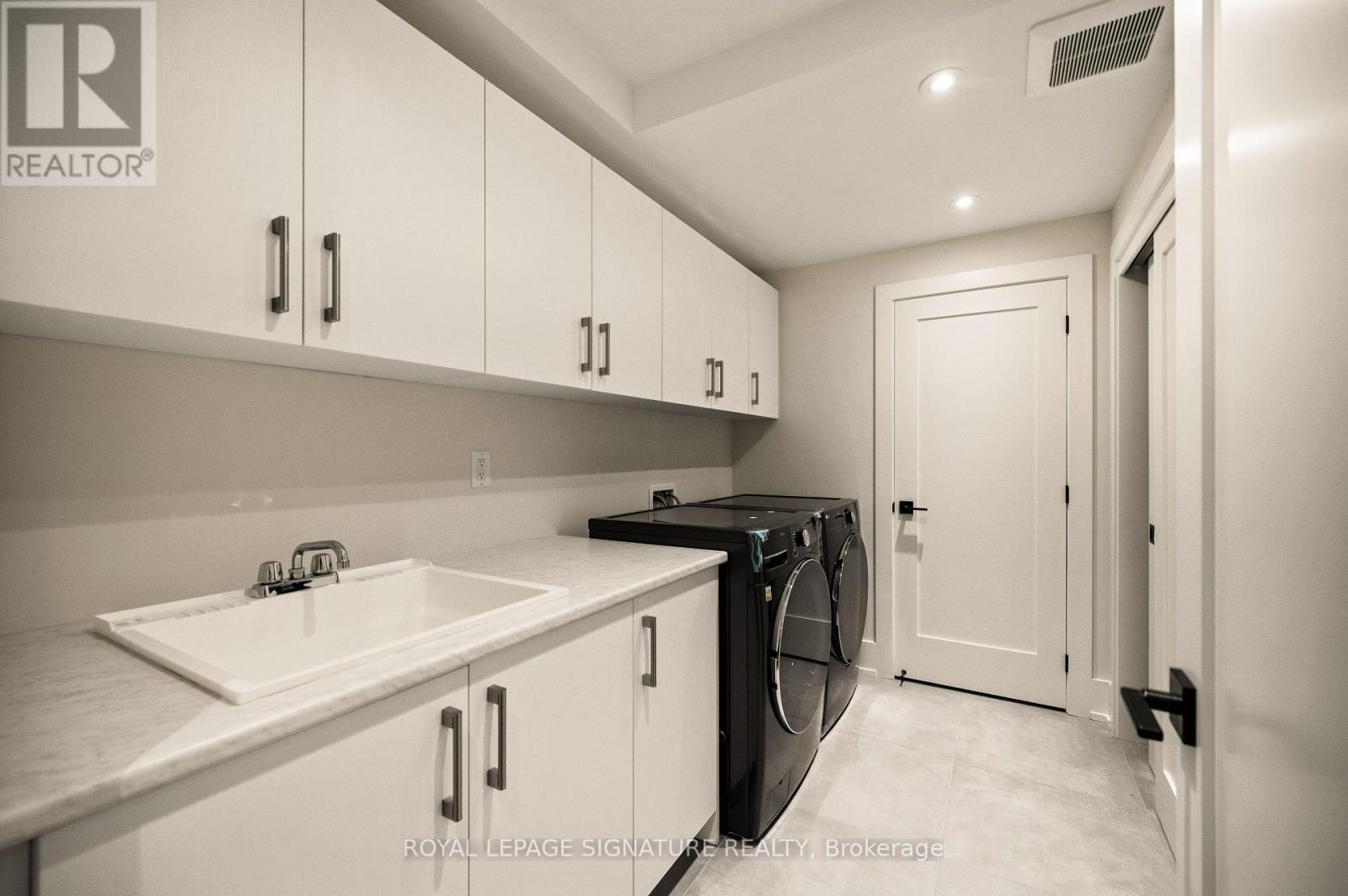 62 Ash Crescent, Toronto, Ontario  M8W 1E6 - Photo 38 - W13850824