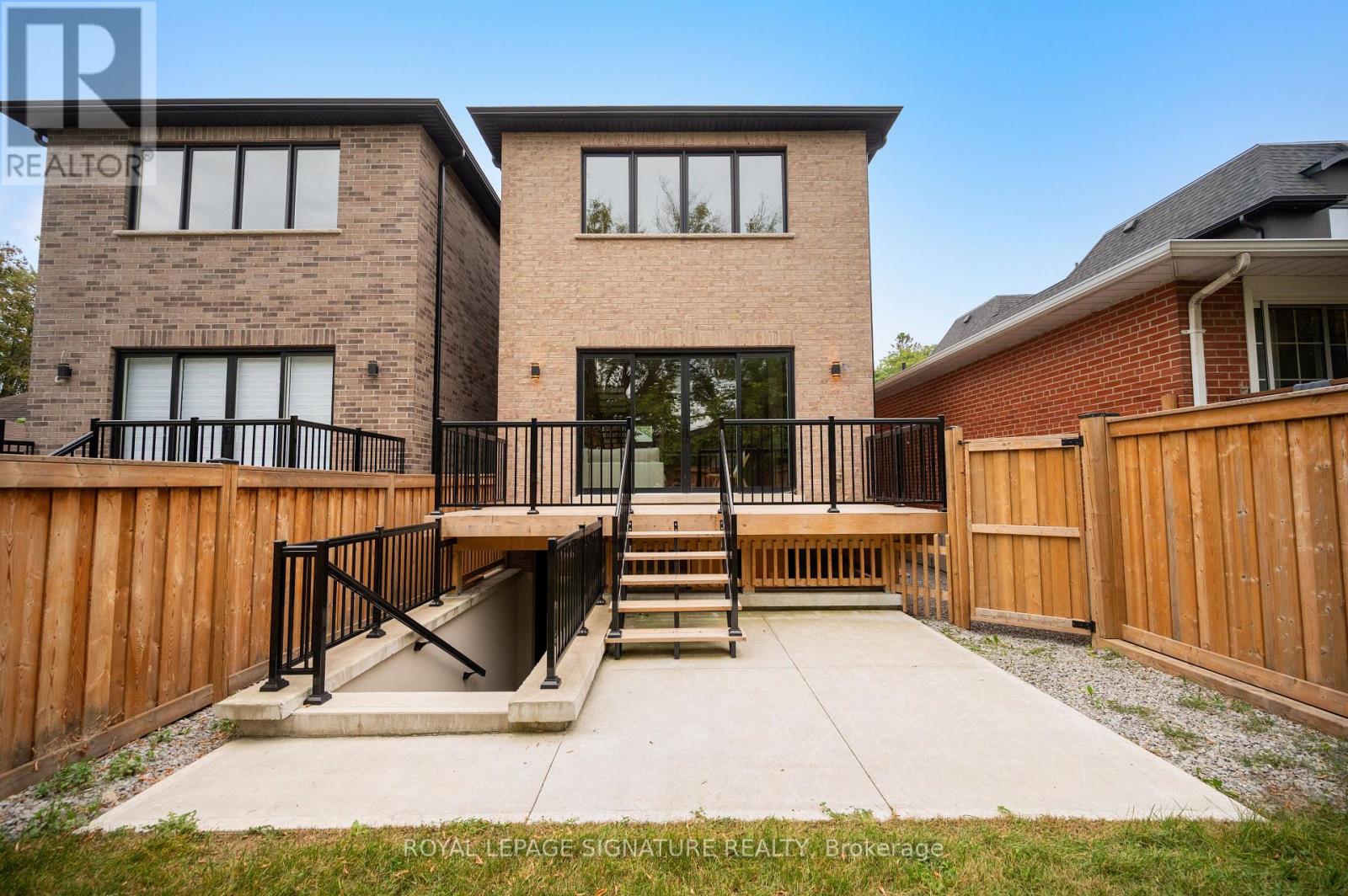 62 Ash Crescent, Toronto, Ontario  M8W 1E6 - Photo 41 - W13850824