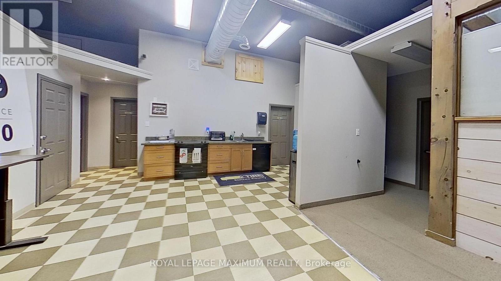 2007 Commerce Pk Drive, Innisfil, Ontario  L9S 4A3 - Photo 11 - N13851278