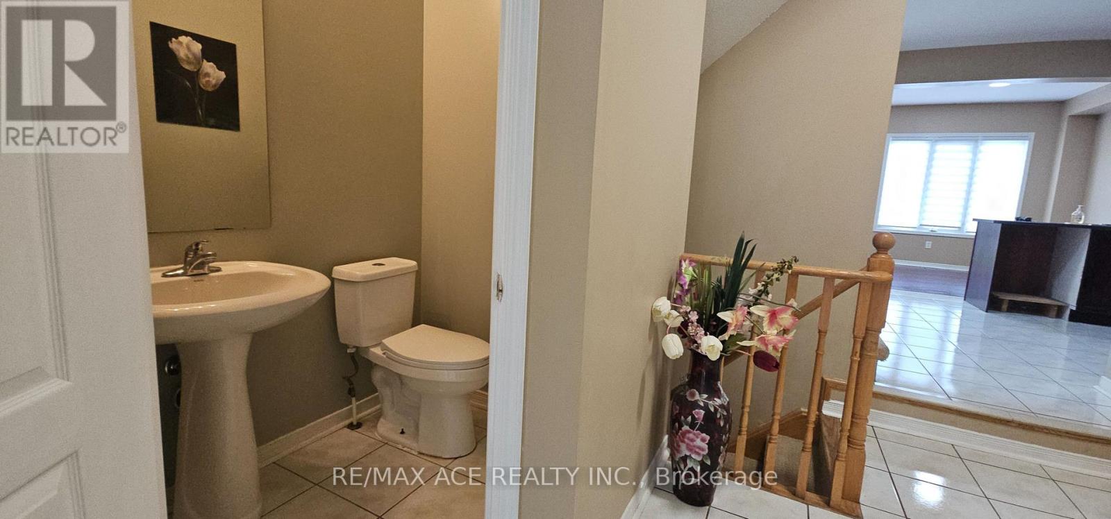 46 Ralph Chalmers Avenue, Markham, Ontario  L6E 2C3 - Photo 10 - N13851378