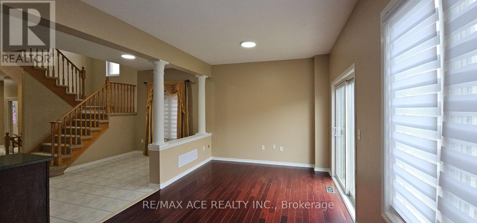 46 Ralph Chalmers Avenue, Markham, Ontario  L6E 2C3 - Photo 11 - N13851378