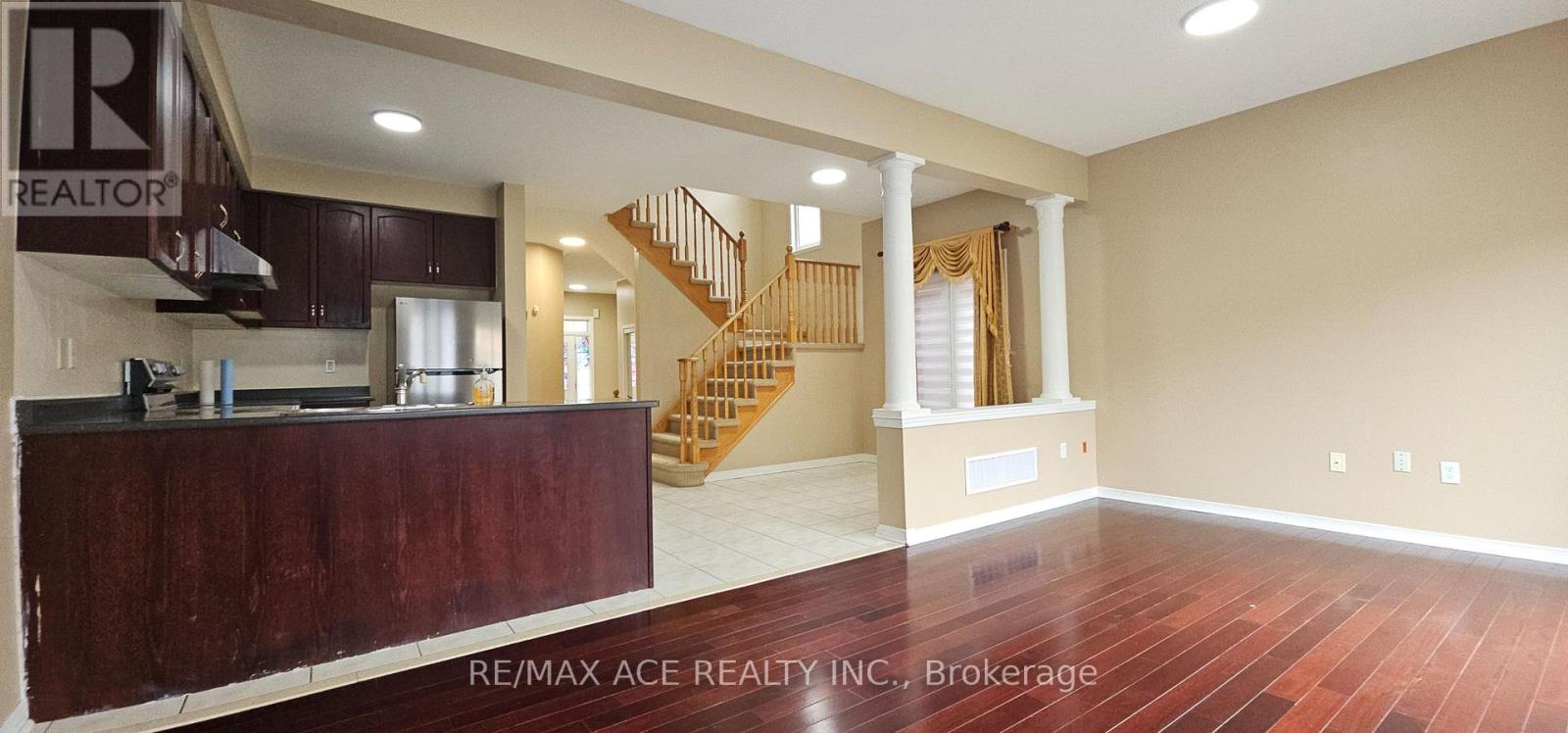 46 Ralph Chalmers Avenue, Markham, Ontario  L6E 2C3 - Photo 12 - N13851378