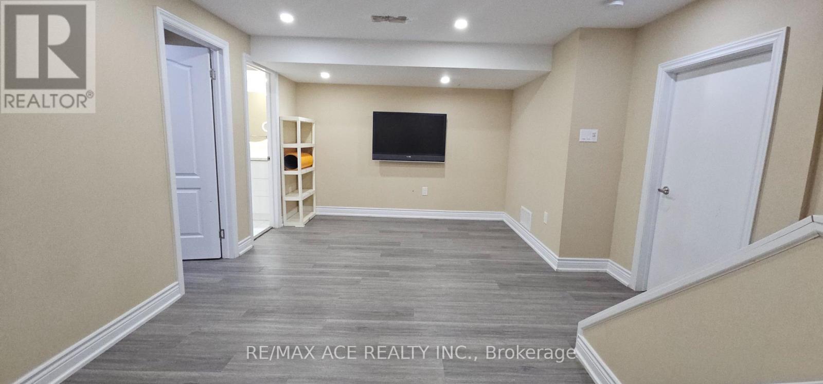 46 Ralph Chalmers Avenue, Markham, Ontario  L6E 2C3 - Photo 34 - N13851378