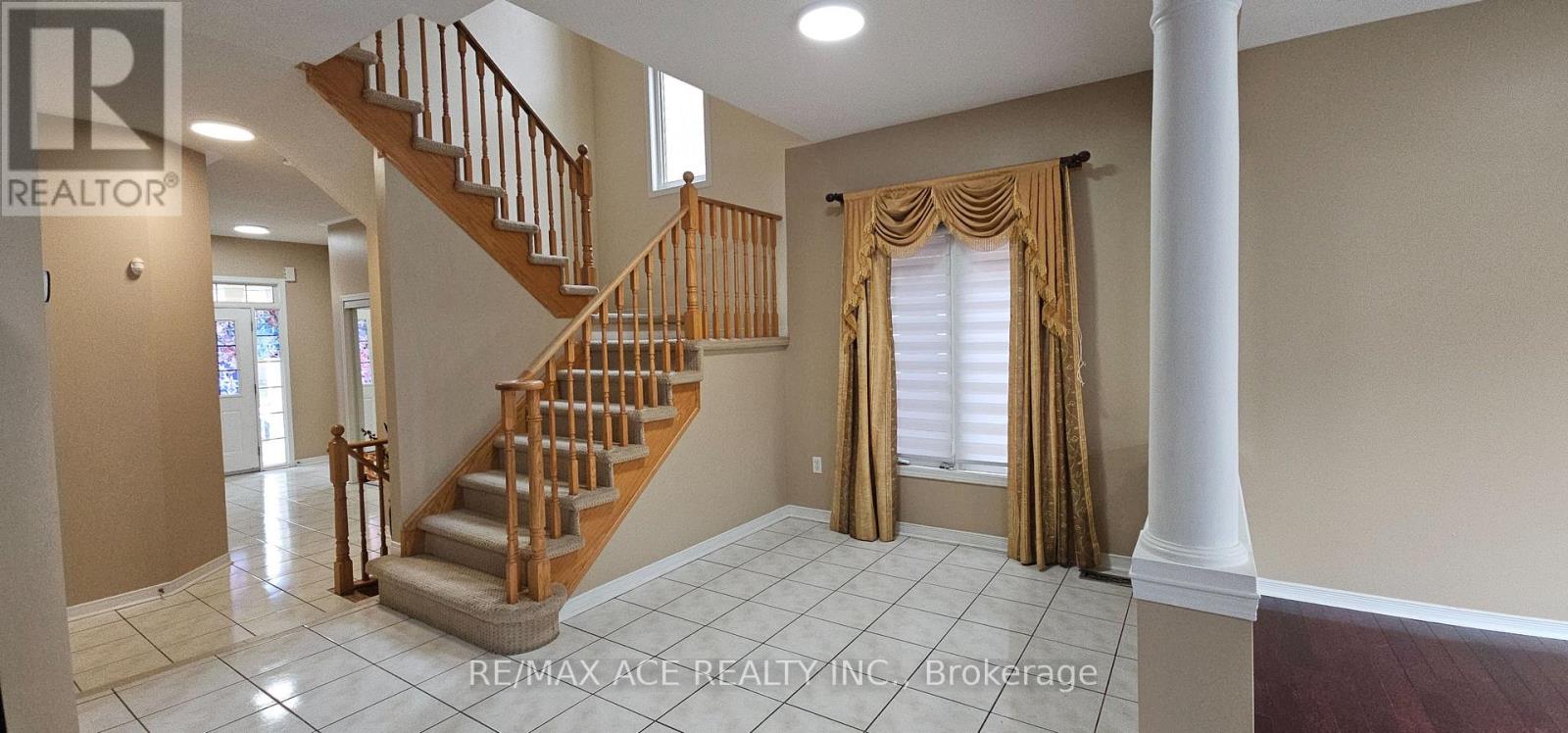 46 Ralph Chalmers Avenue, Markham, Ontario  L6E 2C3 - Photo 8 - N13851378