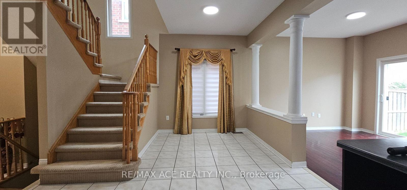 46 Ralph Chalmers Avenue, Markham, Ontario  L6E 2C3 - Photo 9 - N13851378
