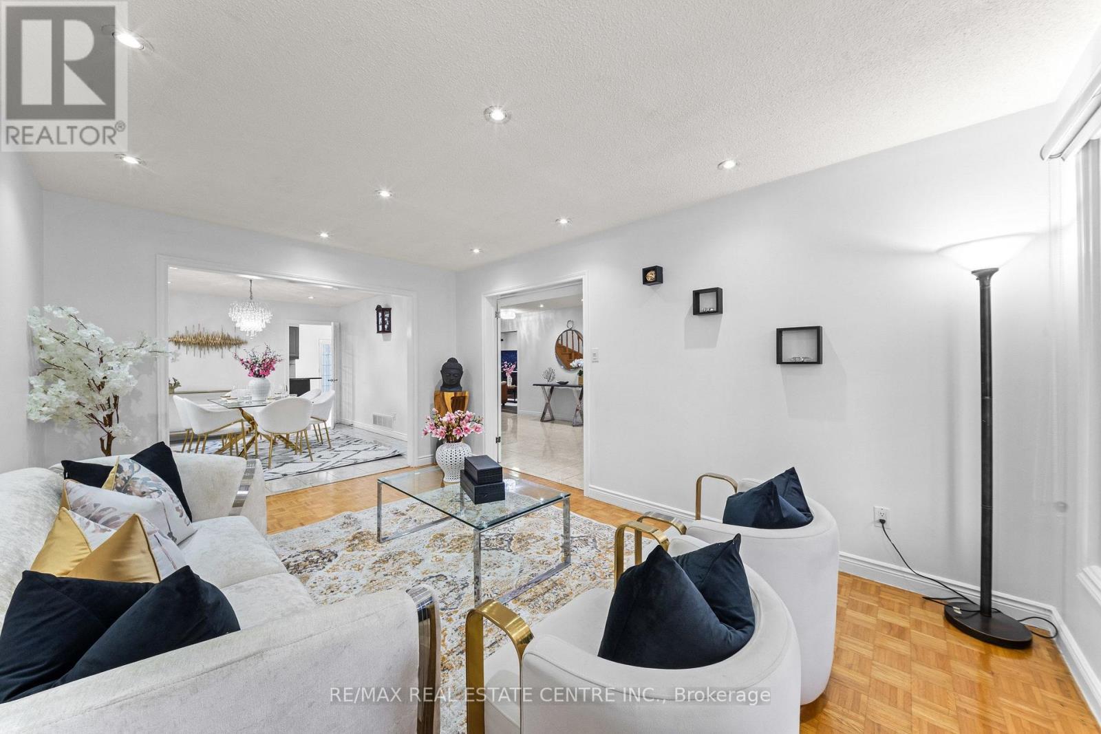 2 Hollyburn Court, Vaughan, Ontario  L4L 6G2 - Photo 10 - N13851396