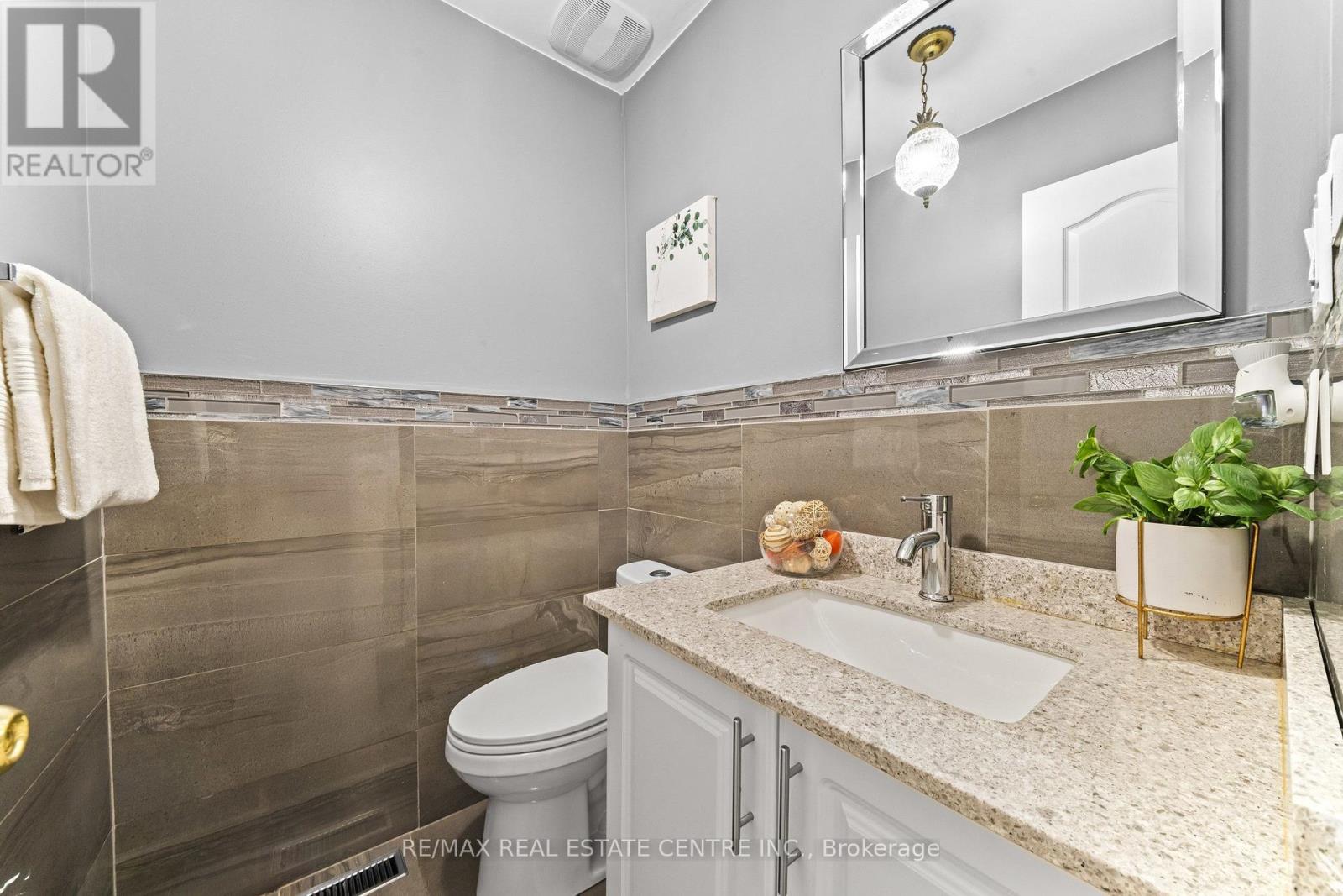 2 Hollyburn Court, Vaughan, Ontario  L4L 6G2 - Photo 20 - N13851396