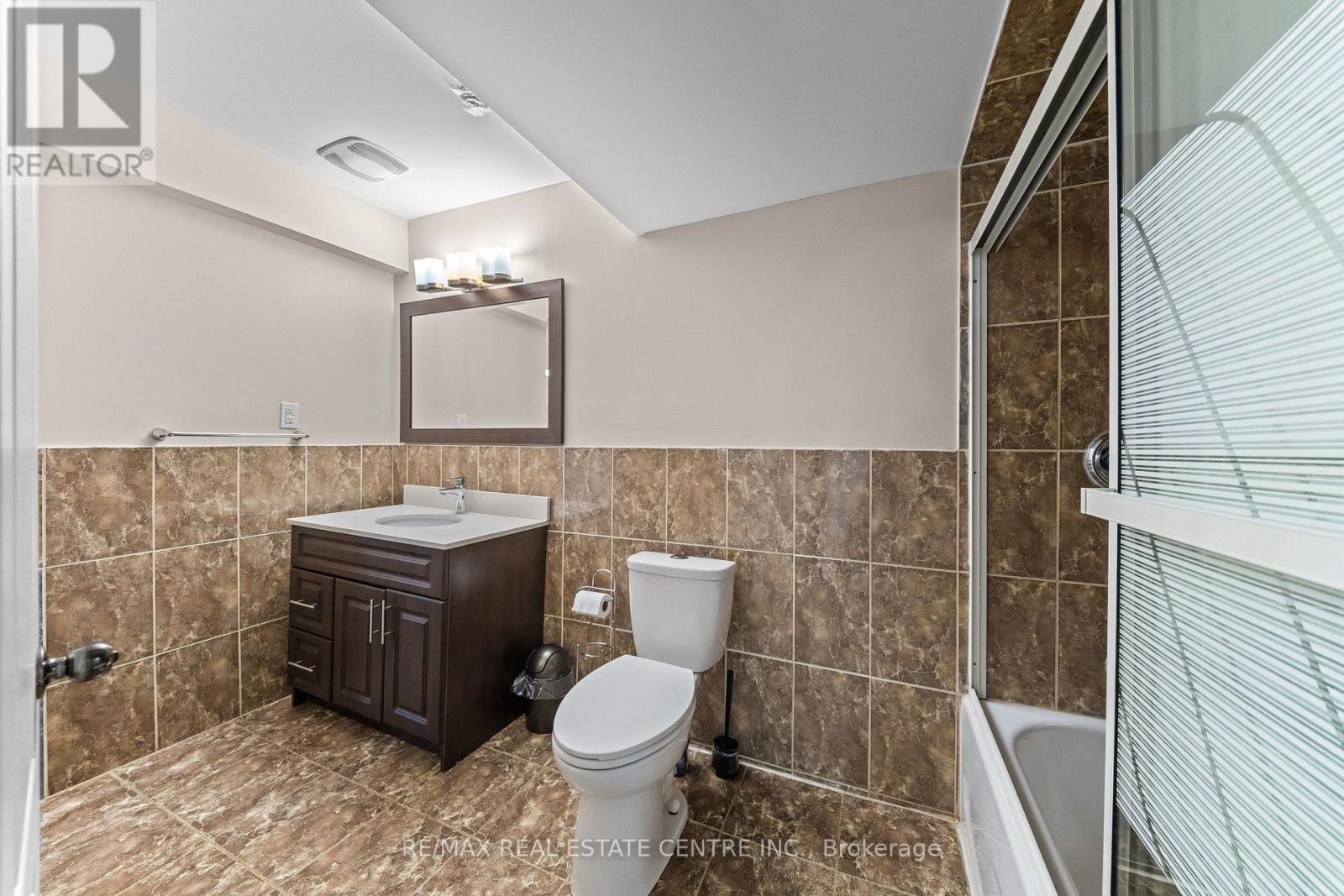 2 Hollyburn Court, Vaughan, Ontario  L4L 6G2 - Photo 34 - N13851396