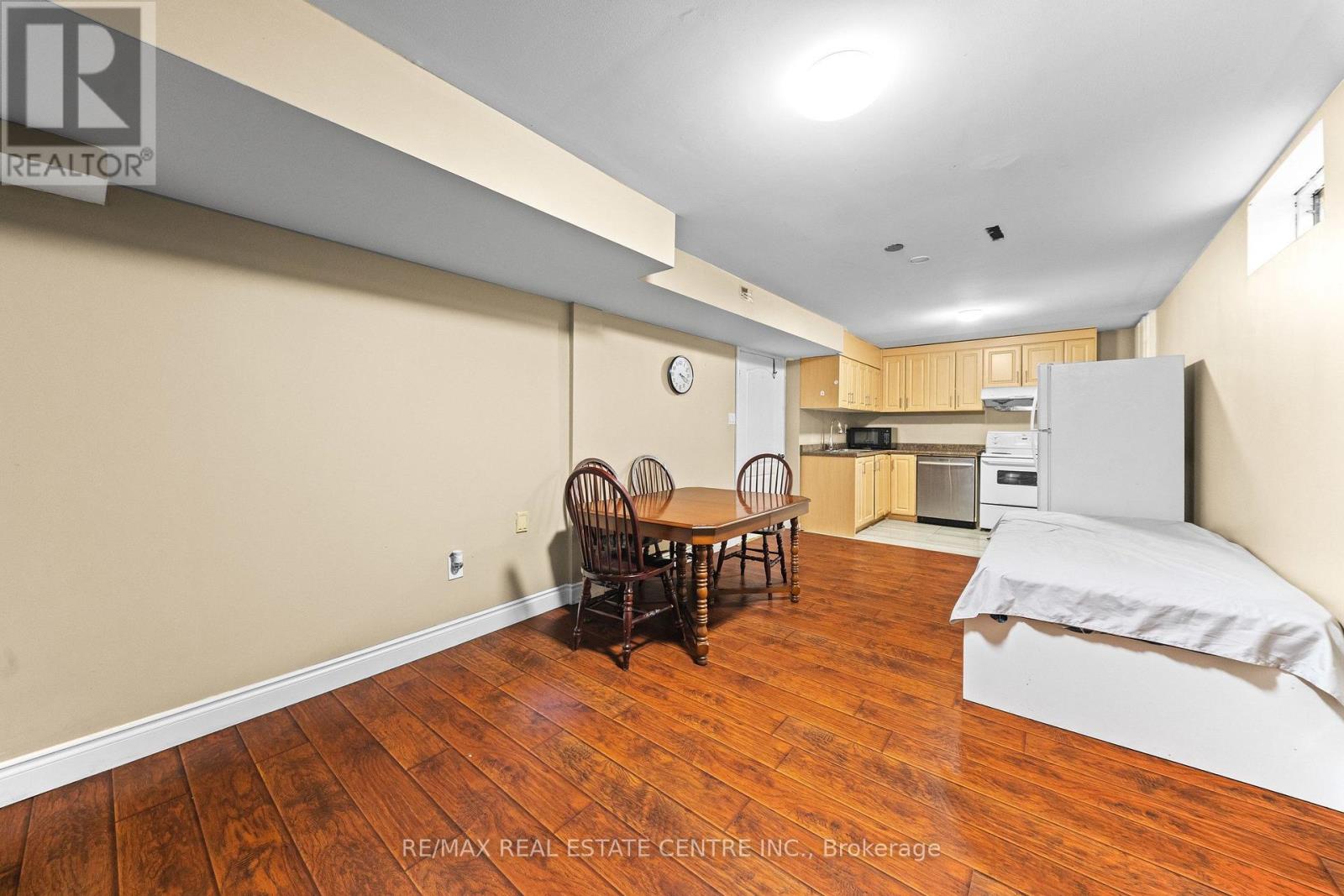 2 Hollyburn Court, Vaughan, Ontario  L4L 6G2 - Photo 36 - N13851396