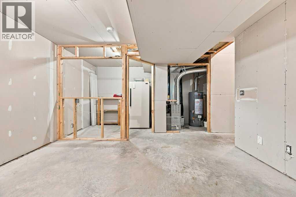 303, 2005 Luxstone Boulevard SW