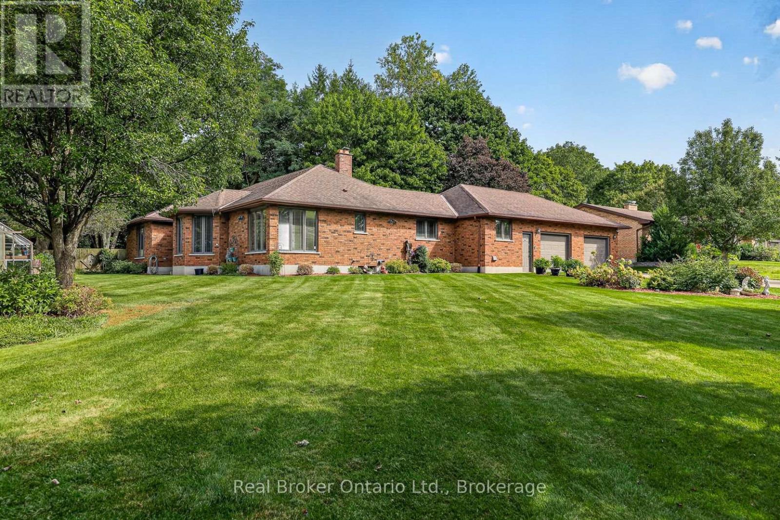 11 Elisabeth Street, East Zorra-Tavistock, Ontario  N0J 1M0 - Photo 1 - X13851366