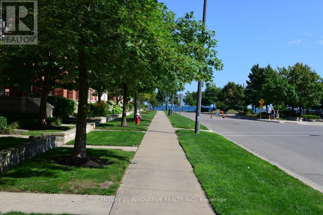 16 St Lawrence Drive, Mississauga, Ontario  L5G 4V6 - Photo 21 - W13851108