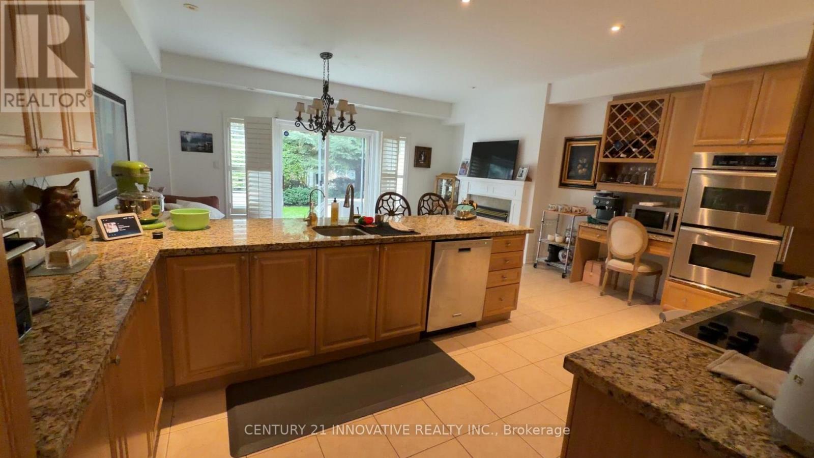 16 St Lawrence Drive, Mississauga, Ontario  L5G 4V6 - Photo 9 - W13851108