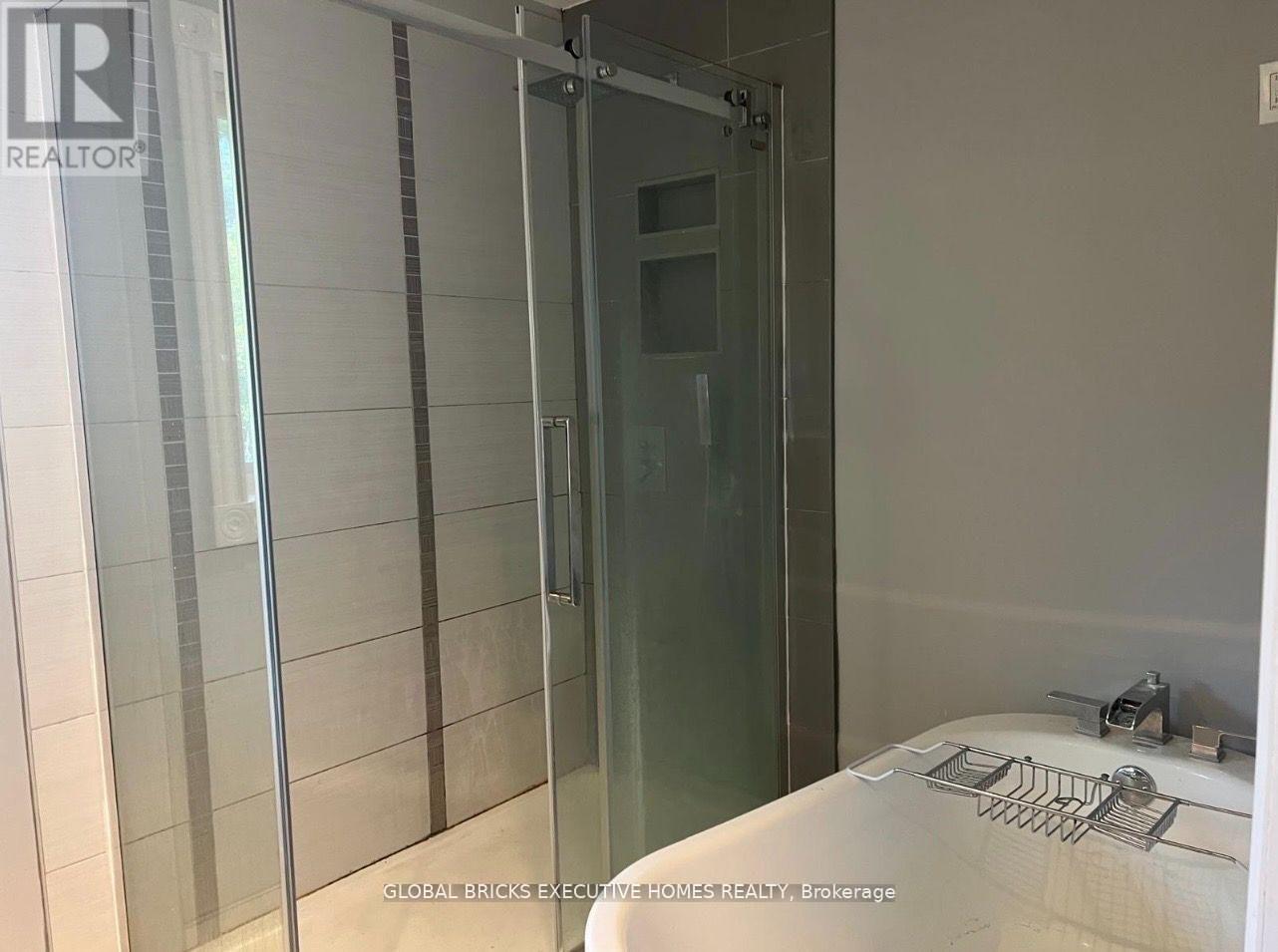 384 Ashbury Road, Oakville, Ontario  L6K 2M7 - Photo 7 - W13851222