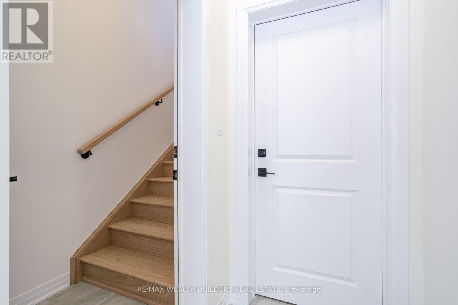 Upper - 6 Thornbird Crescent, Brampton, Ontario  L6V 3N5 - Photo 4 - W13851298
