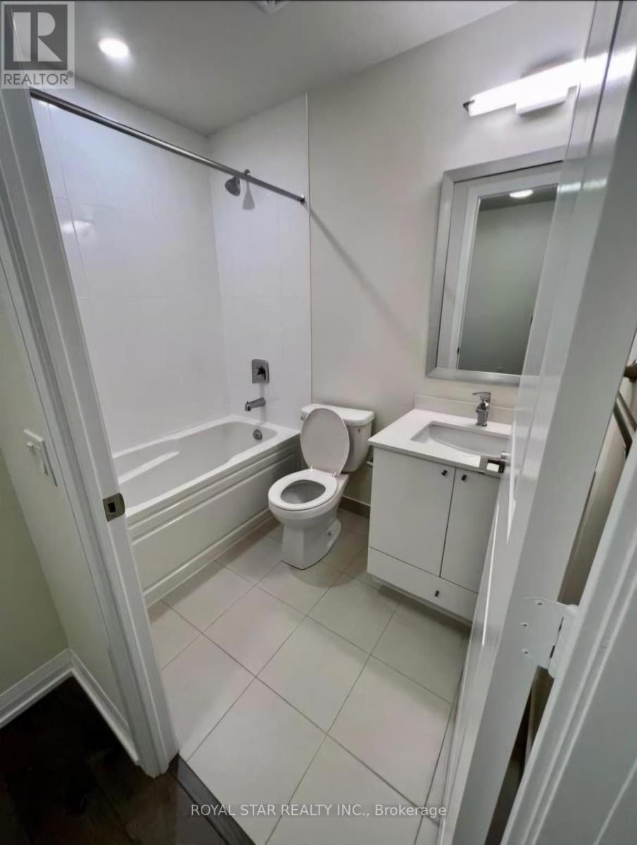 1913 - 35 Watergarden Drive, Mississauga, Ontario  L5R 0G8 - Photo 14 - W13851348