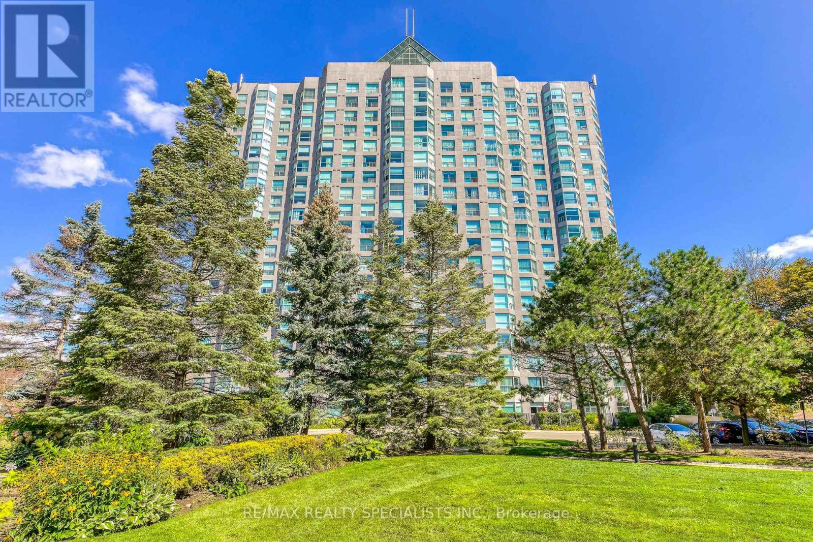 212 - 2155 BURNHAMTHORPE ROAD W, Mississauga, Ontario
