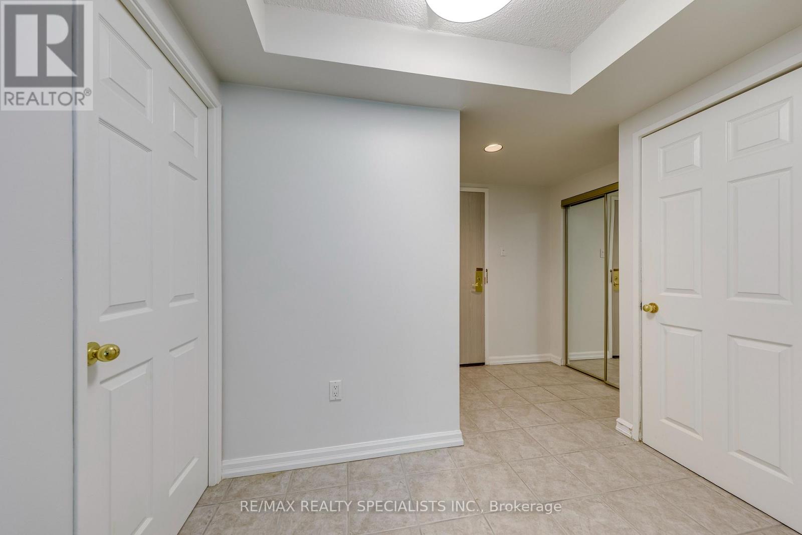 212 - 2155 Burnhamthorpe Road W, Mississauga, Ontario  L5L 5P4 - Photo 10 - W13851360