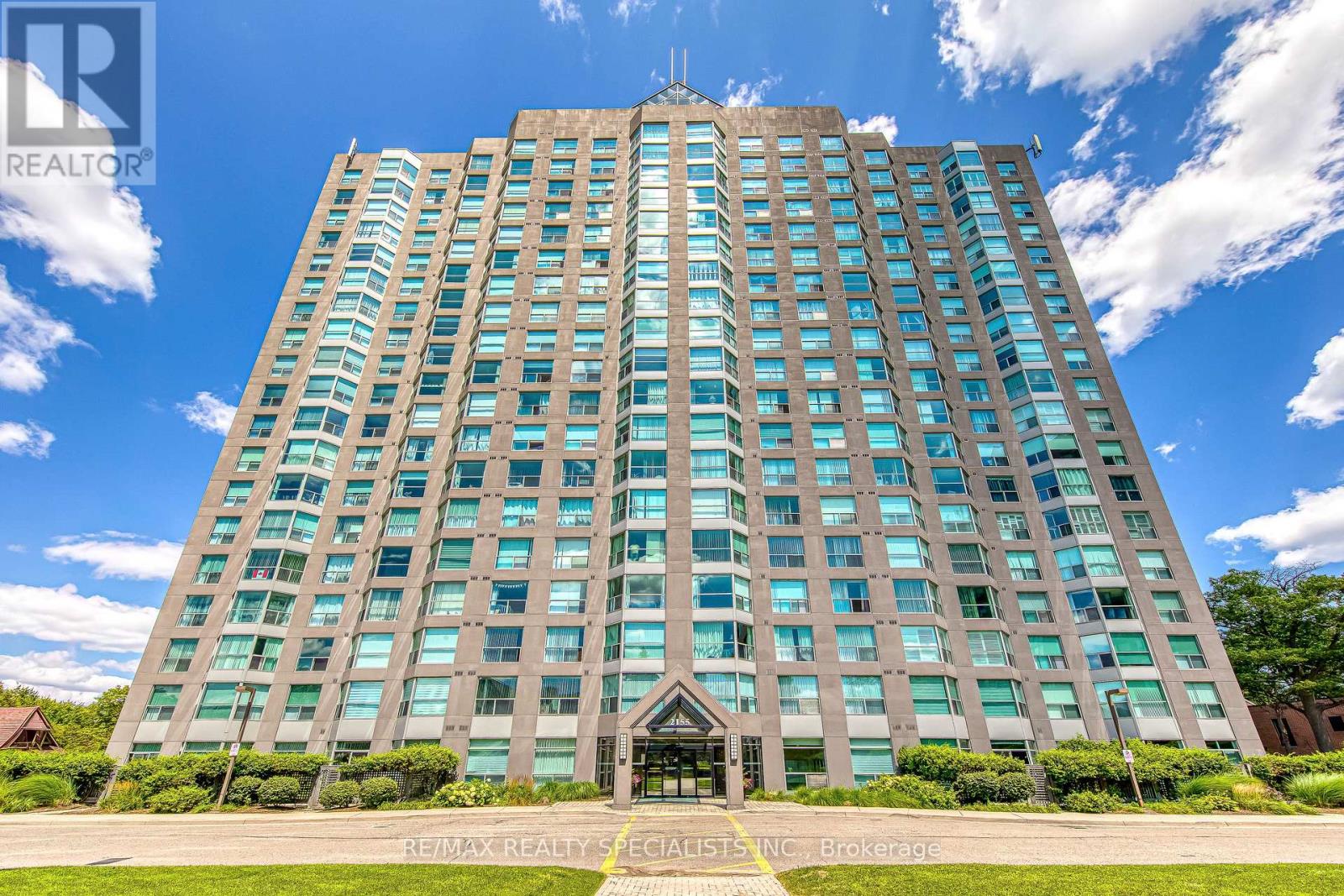 212 - 2155 Burnhamthorpe Road W, Mississauga, Ontario  L5L 5P4 - Photo 2 - W13851360