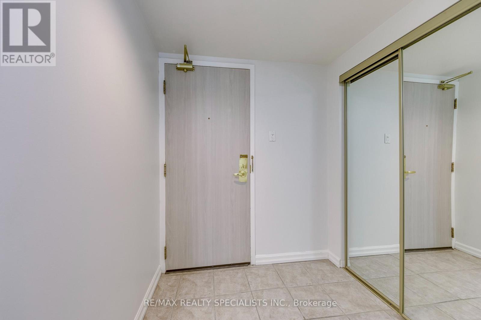 212 - 2155 Burnhamthorpe Road W, Mississauga, Ontario  L5L 5P4 - Photo 9 - W13851360