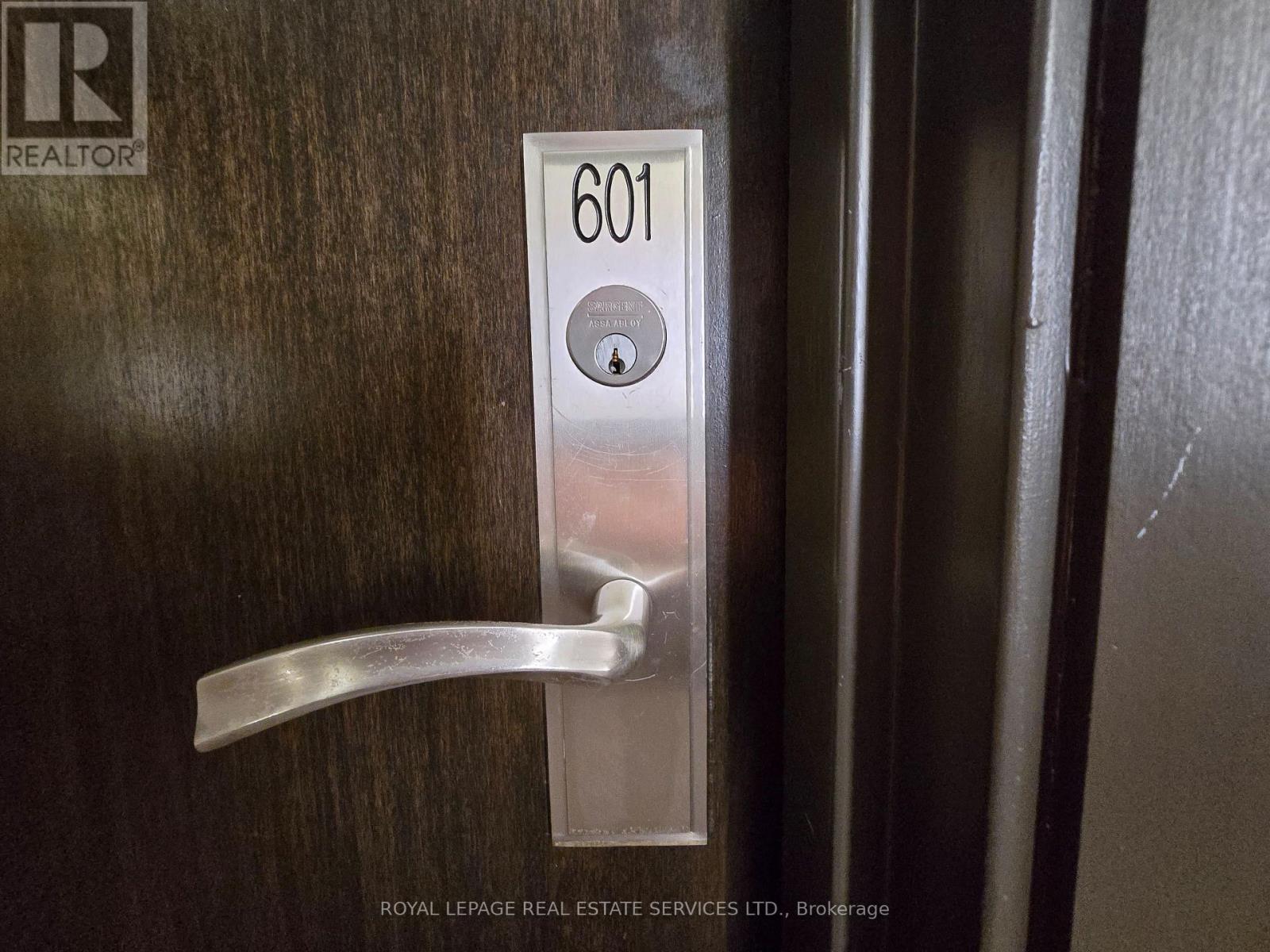 601 - 840 Queens Plate Drive, Toronto (West Humber-Clairville), Ontario  M9W 0E7 - Photo 5 - W13851422