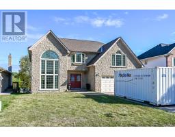 196 BLUEBELL CRESCENT, Hamilton, Ontario