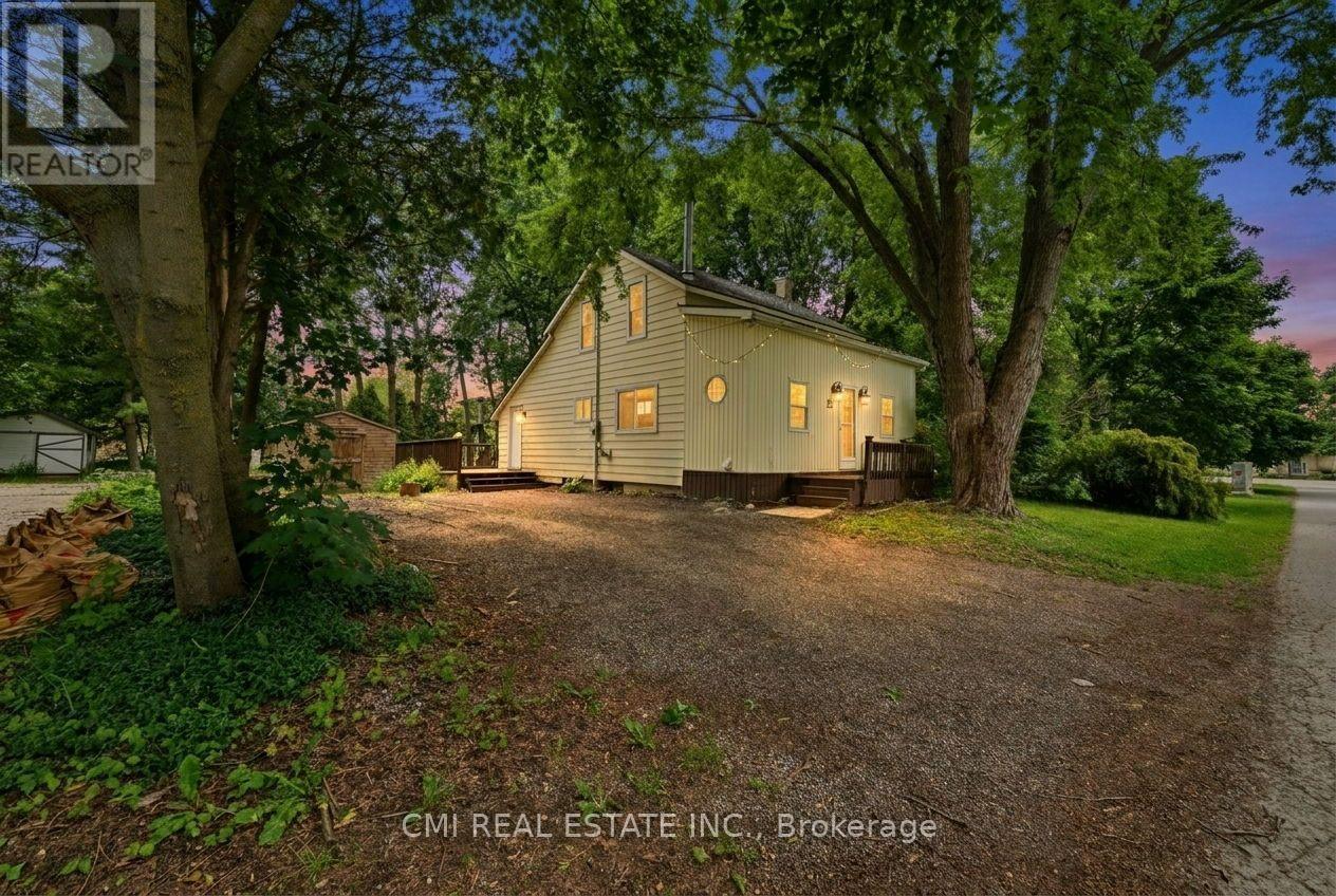 12 Argyle Street, Kincardine, Ontario  N0G 2T0 - Photo 1 - X13851320