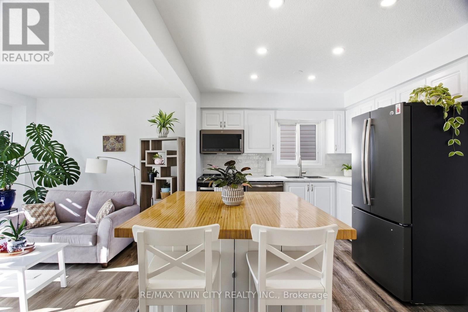 15 Cannes Street, Kitchener, Ontario  N2R 1V9 - Photo 11 - X13851374