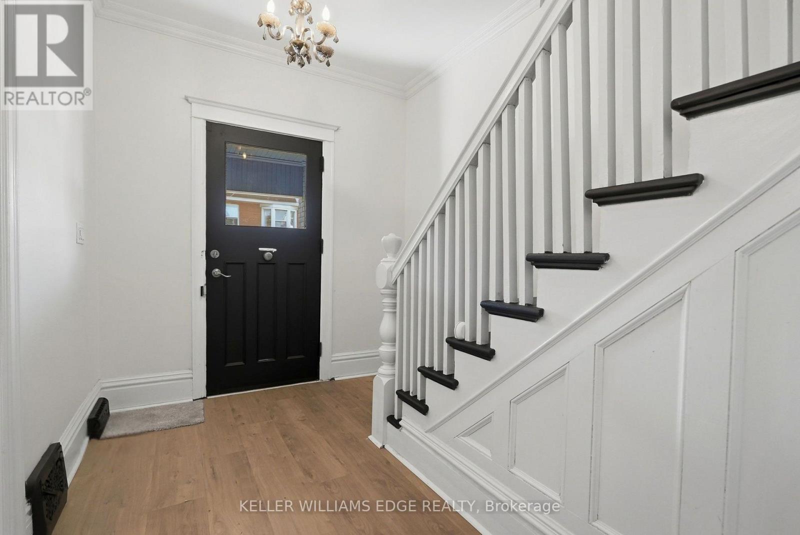 60 Stirton Street, Hamilton, Ontario  L8L 6E8 - Photo 2 - X13851380