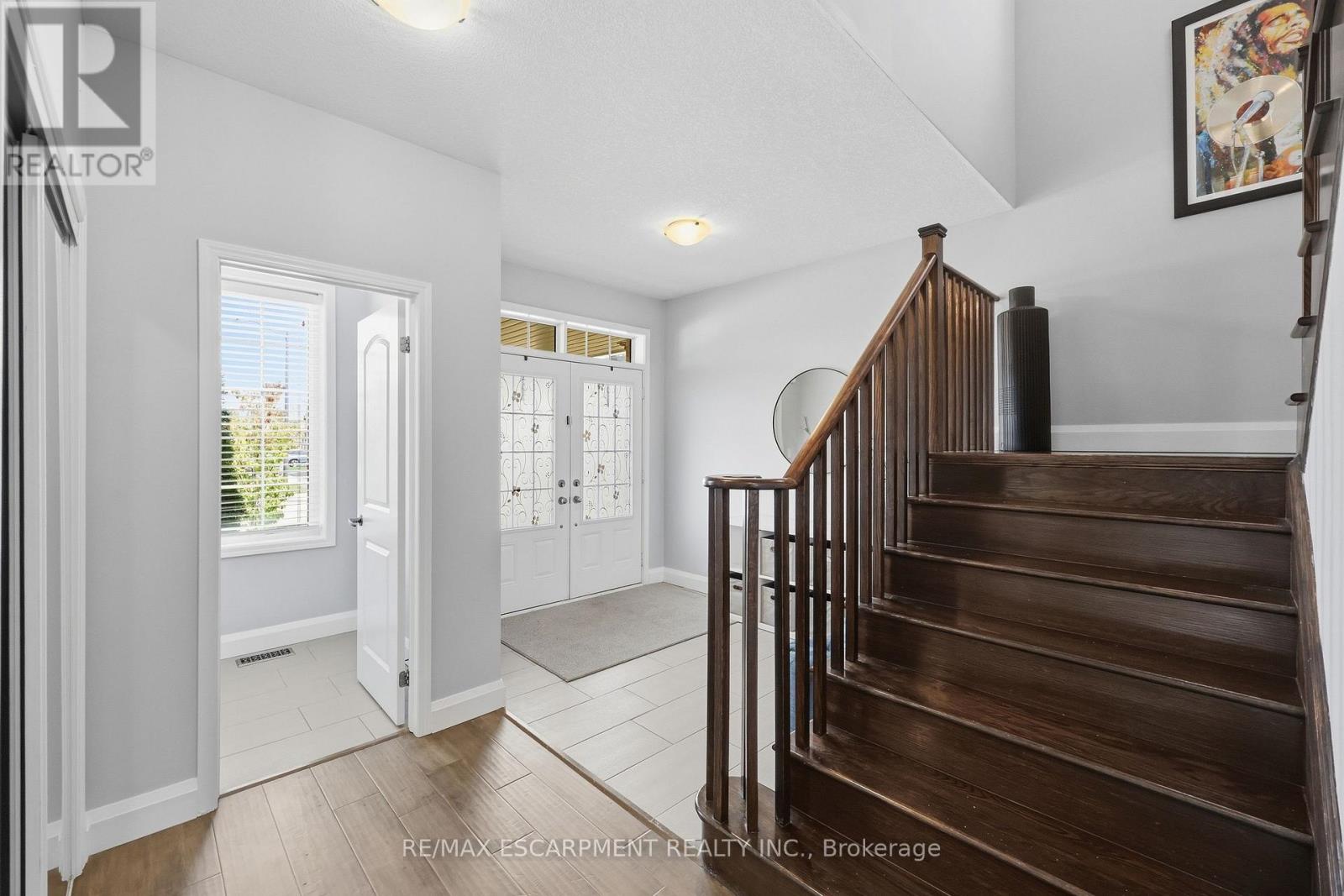 47 Larry Crescent, Haldimand, Ontario  N3W 0B3 - Photo 5 - X13851408
