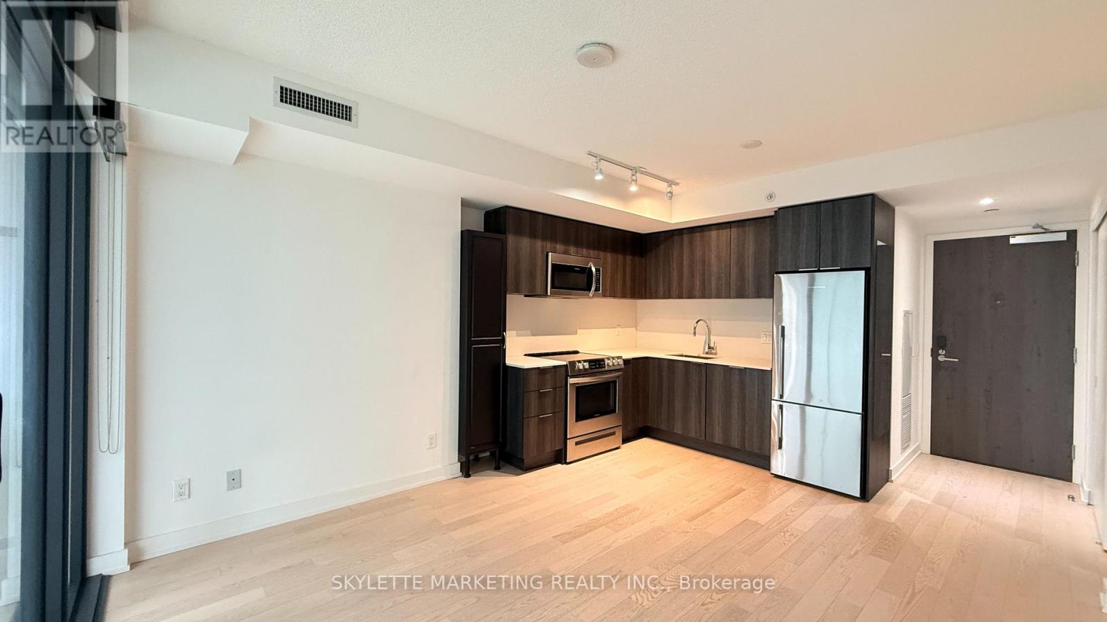 1011 - 25 Richmond Street E, Toronto, Ontario  M5C 0A6 - Photo 4 - C13816410
