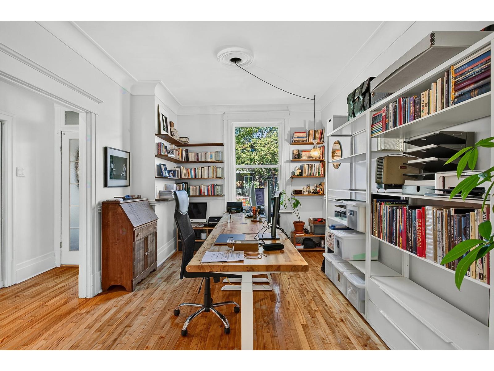 5980-5984 Av. De Lorimier Montréal (Rosemont/La Petite-Patrie) Quebec Canada H2G2P3 3