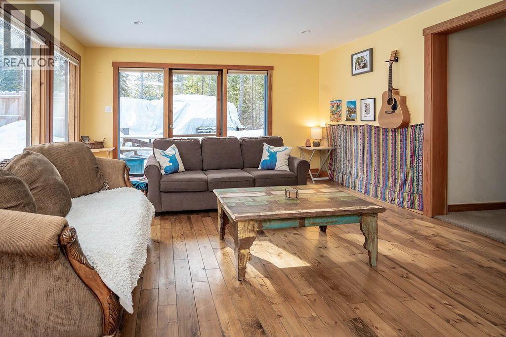 1112 Hume Street, Slocan, British Columbia  V0G 2C0 - Photo 40 - 10402435